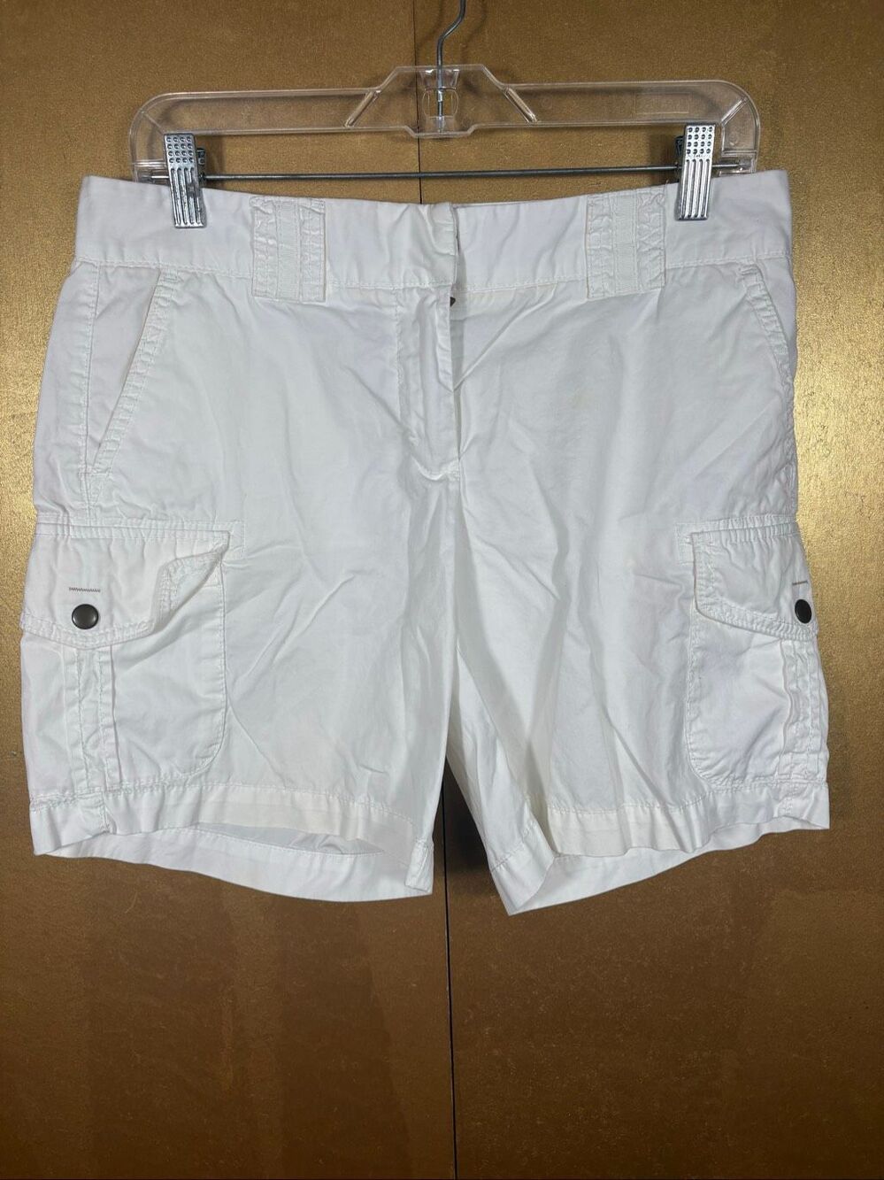 J.Crew woman’s broken in twill cargo chino shorts size 4